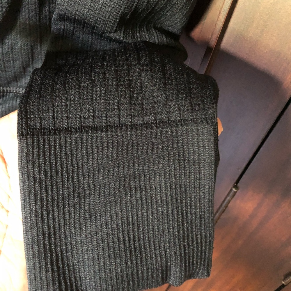 Lululemon Athletica Relaxed Fit Ribbed Black Half-Zip Pullover Size 6 NWOT - Picture 8 of 13